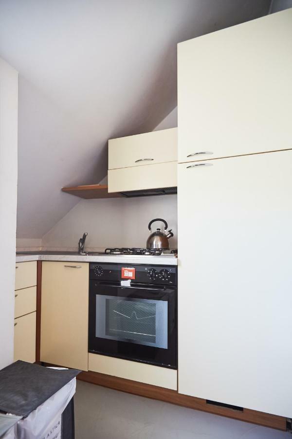 Sempione Cozy Studio Milan Bagian luar foto